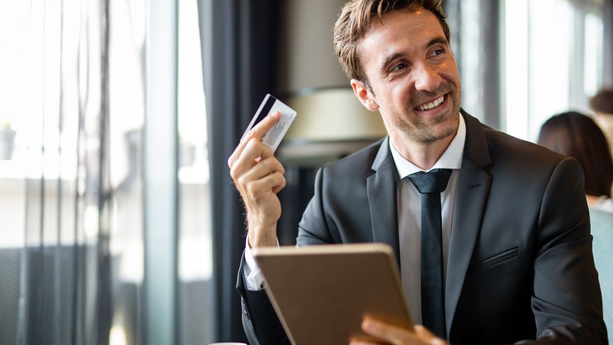 Business credit cards UK — employee spend controls cashback and expense management for SMEs