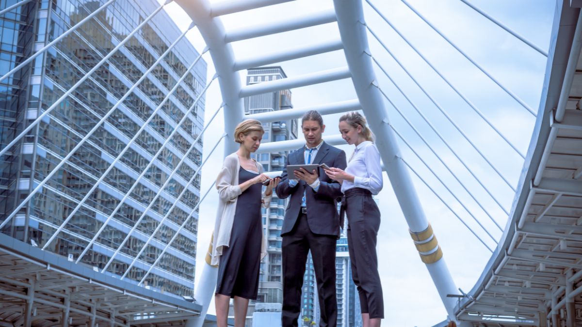 Commercial bridging finance UK — fast short-term loans for commercial property